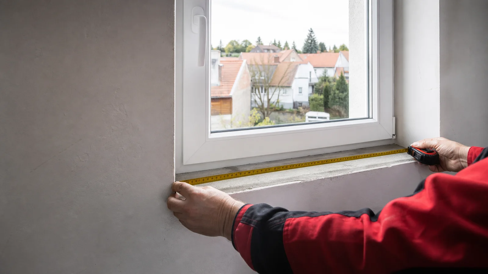 Zaměření okenního otvoru před výrobou parapetu